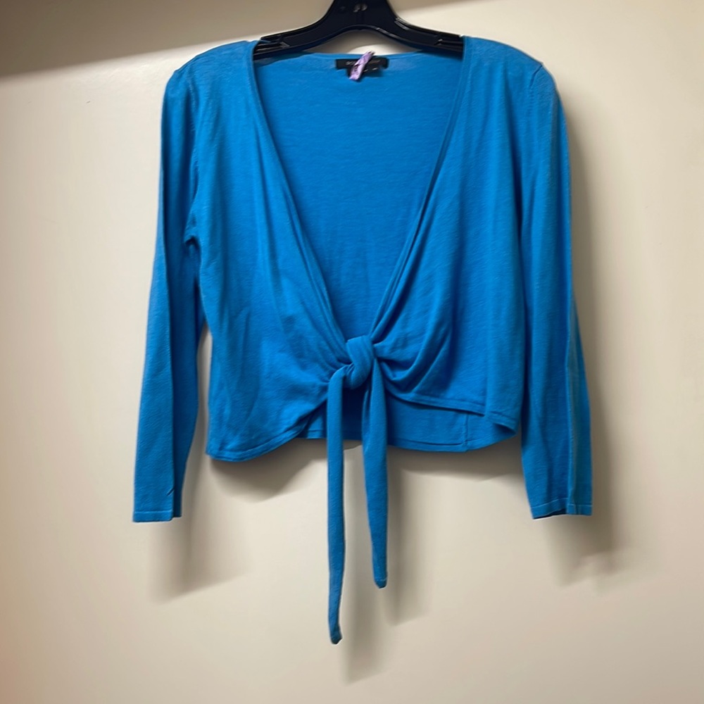 BCBG tied crop top